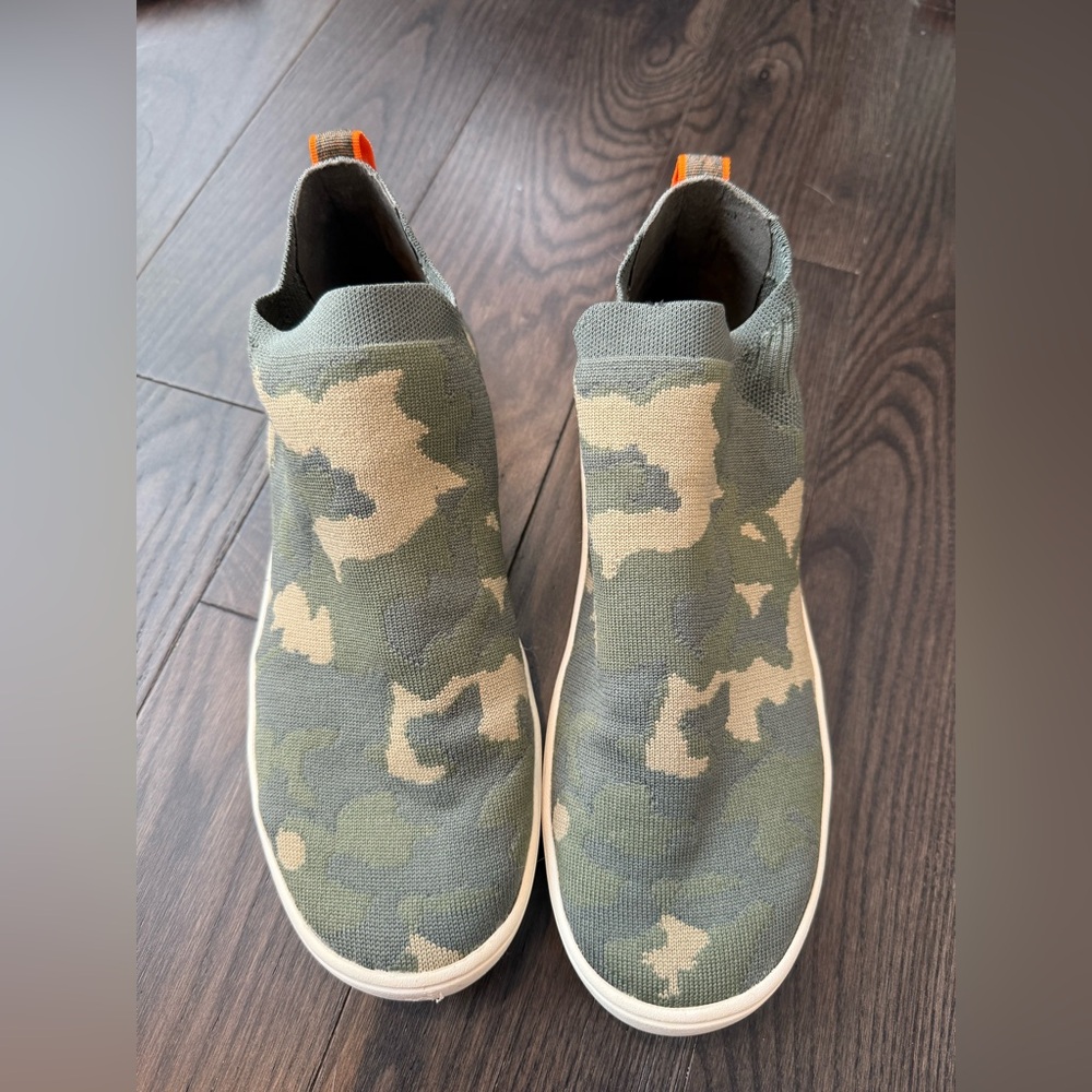 L.L. Bean Green and Tan Women's Shoes